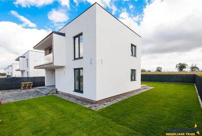 Design minimalist, rafinament maxim Casa ta moderna in Sanpetru - 6
