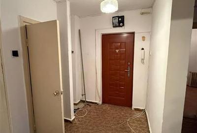 Apartament cu 3 camere decomandat în Complex Studențesc - 9