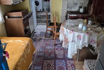 Casa de vanzare cu teren - 1