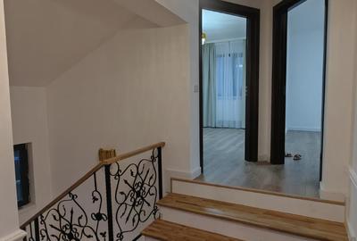 Casă cu 4 camere cu Canalizare în Snagov - 3