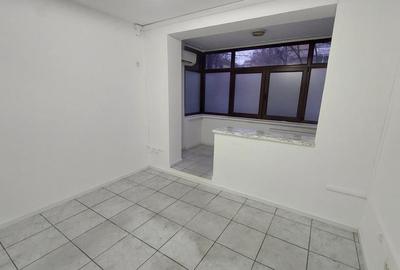 Spatiu comercial, parter, 50 mp, Calea Bucuresti zona Scoala 21 - 4