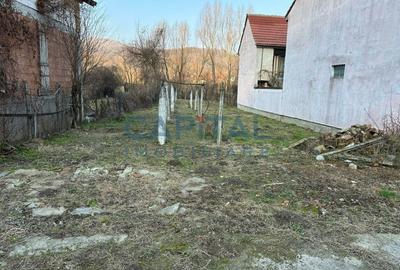 Comision 0%, teren 657 mp in Calnic - 2