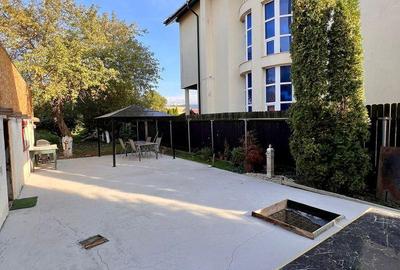 Casă cu 4 camere cu Canalizare în Central