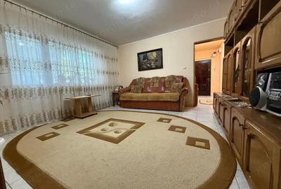 OCAZIE Apartament 2 camere, semidecomandat, parter, 60 mp - Calea Buziasului