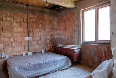 Vanzare vila cu 5 camere Parter+Etaj, str. Magnoliei - Pantelimon - 5