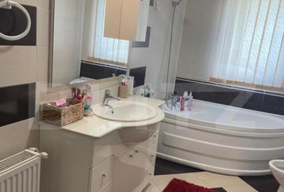 Casă cu 5 camere cu Teren 300 Mp în Central - 24