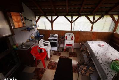 Casă cu 7 camere cu Teren 499 Mp în Tulnici - 2