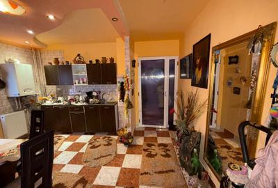 Apartament  2 camere, decomandat, etaj 1, zona Liceul de Muzica Apartament  2 camere, decomandat, etaj 1, zona Liceul de Muzica - 12