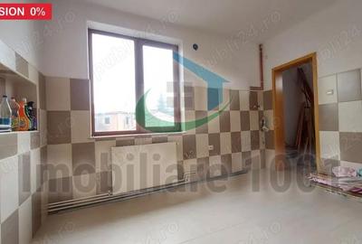 Casă cu 6 camere cu Teren 200 Mp în Central - 13