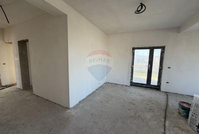 Casă cu 4 camere cu Teren 470 Mp în Câmpineanca - 10