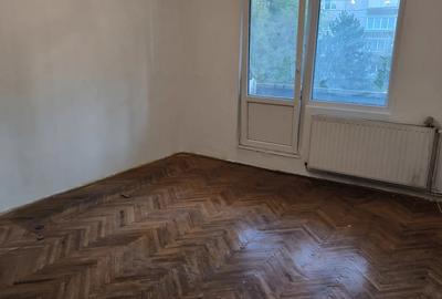 Apartament cu 2 camere decomandat în Tudor