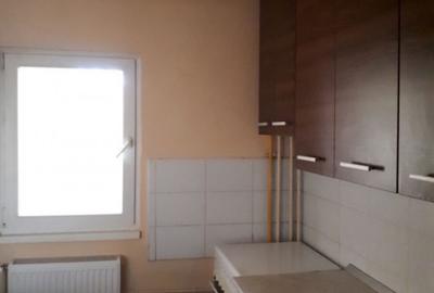 Apartament cu 2 camere decomandat în Lipovei