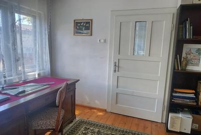 Casă individuală cu 4 camere cu Canalizare în Florilor - 21