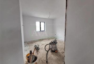 Casă cu 3 camere cu Teren 300 Mp în Central - 12