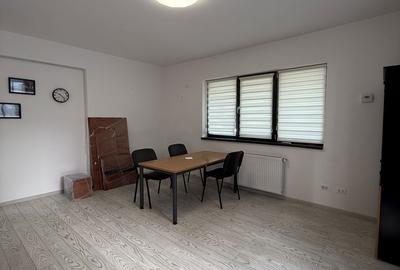 Spațiu comercial, de 43 mp, în Central - 1