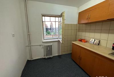 Vand apartament 2 camere decomandate Sarari - 4