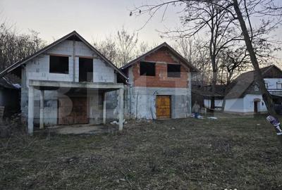 Teren de 79000 mp, în Central - 12
