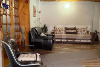 Casă cu 5 camere cu Teren 21111 Mp în Central