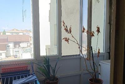 Apartament 4 camere etaj 2 ,Decebal - 7