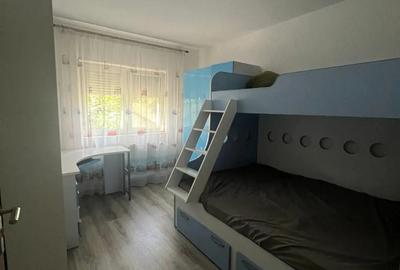 Apartament 3 camere str Doina ,Decebal etaj 1 mobilat - 1