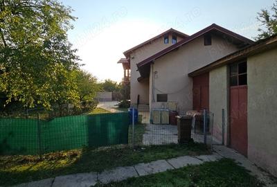 Casă cu 5 camere cu Teren 775 Mp în Central - 1