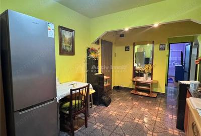 Apartament cu 3 camere decomandat în Gojdu