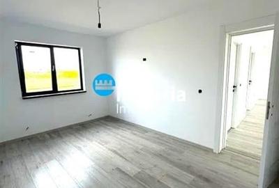 Casa 3 cam,  2 bai, canalizare, 400 teren, Ciurbesti, Miroslava - 5