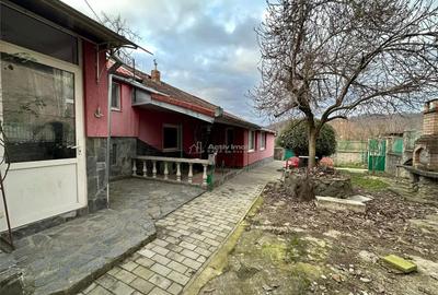 Casă cu 7 camere cu Teren 900 Mp în Central - 11