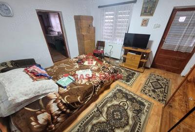 Casă cu 3 camere în Bănești - 14