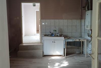 Casă cu 4 camere în Central - 8