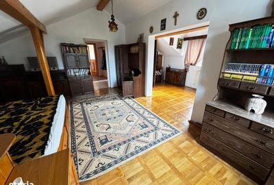 Casă individuală cu 5 camere cu Canalizare în Titulescu - 14