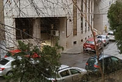 Unirii, bloc 1990, decomandata - 9