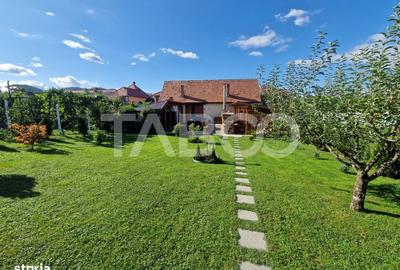 Casă cu 4 camere cu Teren 250 Mp în Central - 1