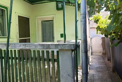 Casă cu 4 camere în Central - 2