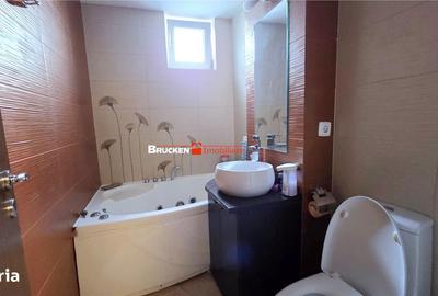 Apartament cu 4 camere în Central - 13