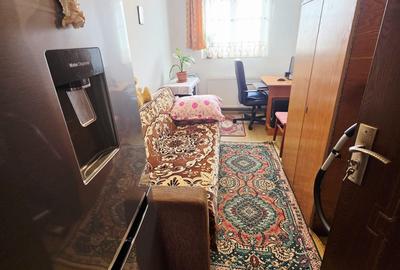 Apartament cu 3 camere semidecomandat, mobilat în Central - 2