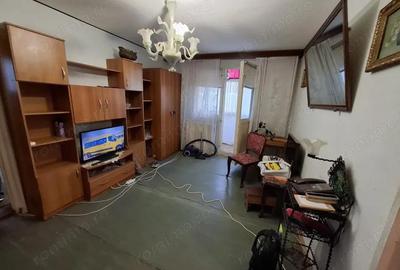 Vanzare apartament 3 camere 49 mp + boxa Progresul / Eroii Revolu?iei - 1