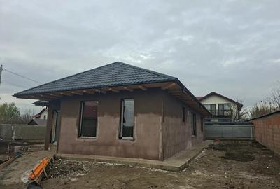 Vand casa Sendreni! Zona Buna! Toate utilitatile! - 2