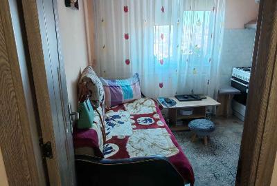 Garsonieră decomandată în Palas - 1