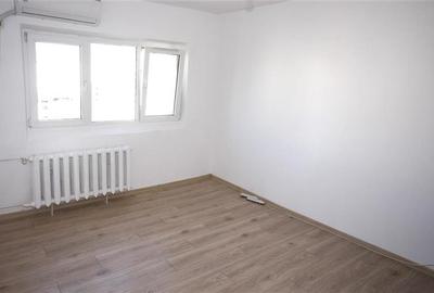 Apartament cu 3 camere decomandat în Vitan - 8
