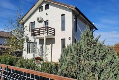 FARA COMISION in Bacu aproape asfalt casa gata mobilata cu 4 camere P+1+pod 560m - 2