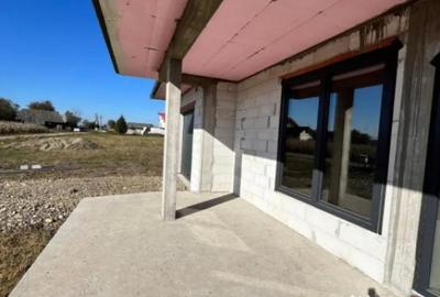 Casă cu 4 camere cu Teren 1000 Mp în Frătăuții Vechi - 3