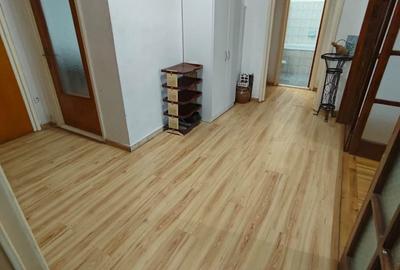 Apartament cu 3 camere decomandat în Ultracentral