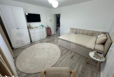 Casă cu 5 camere cu Teren 604 Mp în Răzvad - 8