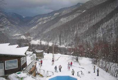 Casă cu 4 camere în Râu de Mori - 3