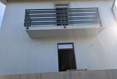 Casă cu 4 camere în Livada - 16