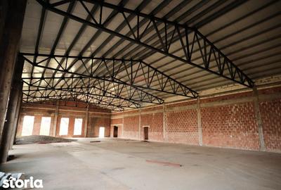 Spațiu comercial, de 1,800 mp, în Central - 1