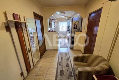 Apartament cu 3 camere decomandat, mobilat în Central - 11