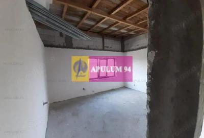 Casă cu 4 camere cu Teren 200 Mp în 1 Decembrie - 12