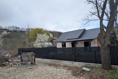 Casă individuală cu 3 camere cu Canalizare în Nord - 2